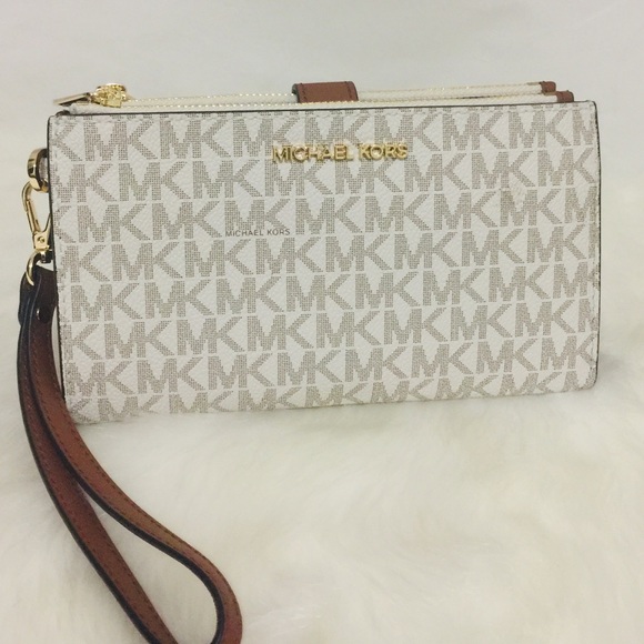 Michael Kors Vanilla Double Zip Wallet Wristlet - Picture 8 of 8